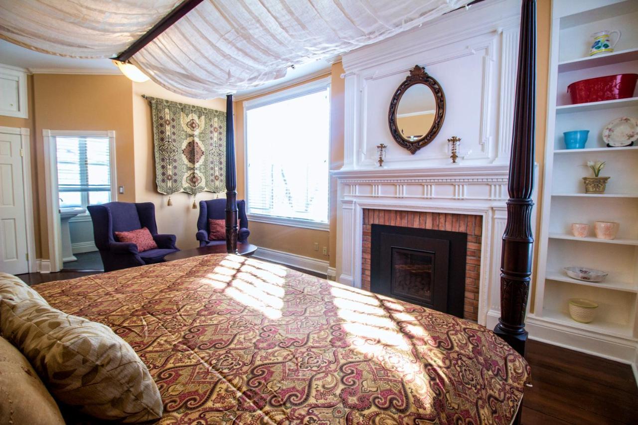 Ste. Anne'S Spa Grafton Bagian luar foto