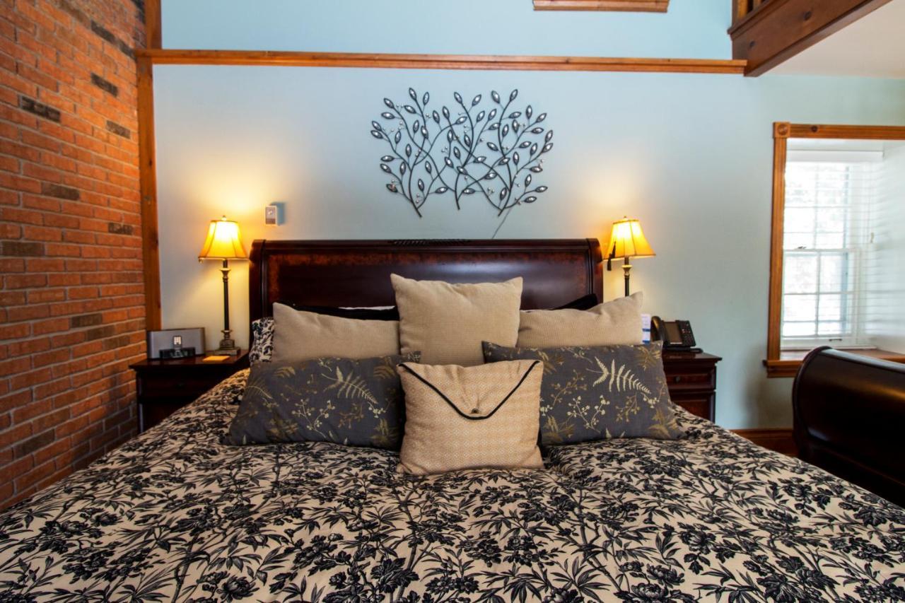 Ste. Anne'S Spa Grafton Bagian luar foto